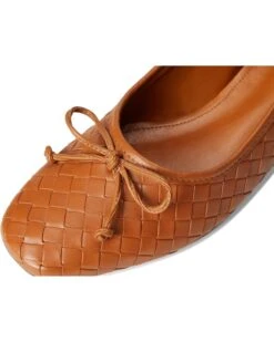 Schutz Arissa Woven | Flats -Trendy Modern Shoes 71IiEnXiRL. AC SR736920